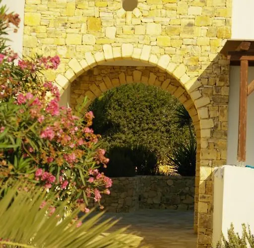 Paradise (adults Only) 3*