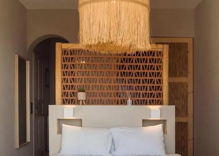 Paradise (adults Only)