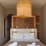 Paradise (adults Only)