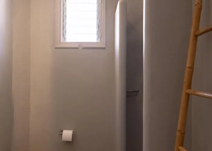 Paradise (adults Only)