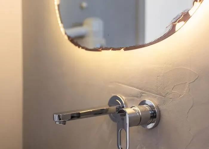 Paradise (adults Only) 3*