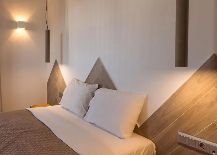 Paradise (adults Only)