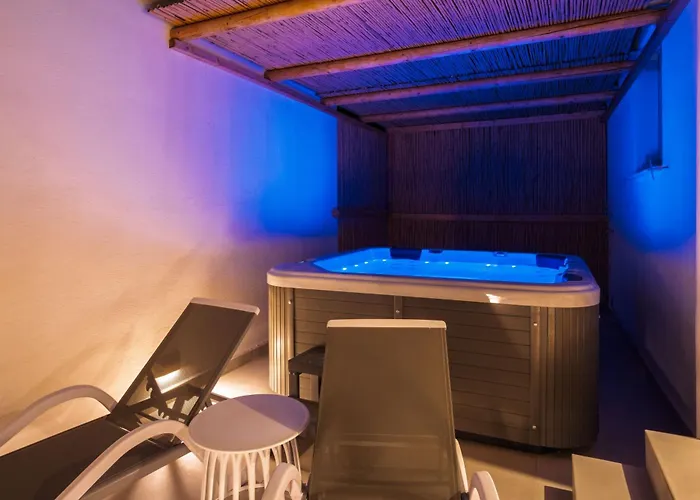 Hotell Paradise (adults Only)