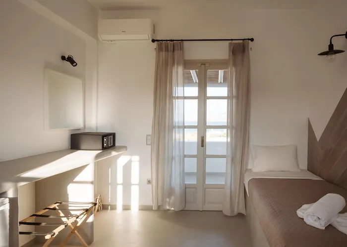 Paradise (adults Only) Hotell 3*